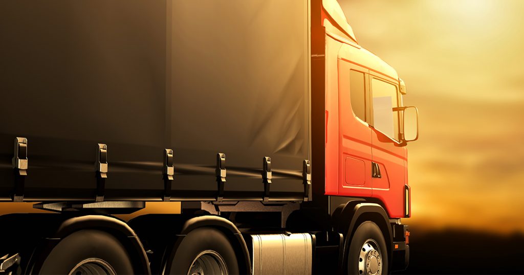 Seguro de caminhão: guincho reboca caminhão com carga?