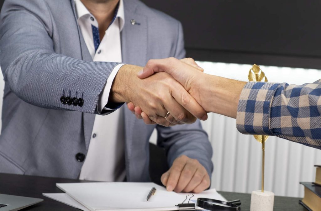 Veja como fazer uma contratação de motoristas assertiva passo a passo e evite problemas na sua organização!